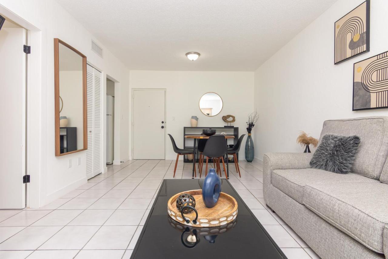 One Bedroom Apartment - With Parking & Balcony - Heart Of Wynwood Miami Esterno foto